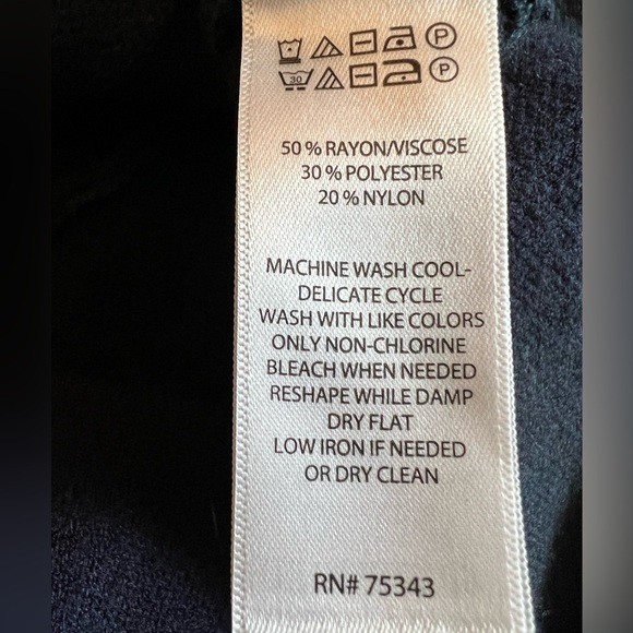 Max Studio, Tartan Plaid Jacket, Size Large, Zips & buttons, has pockets - Picture 2 of 7